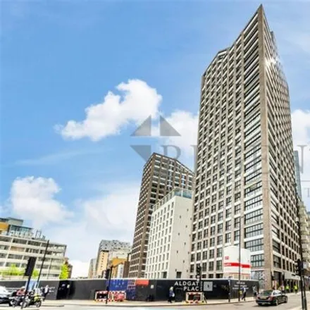 Rent this 3 bed room on Wiverton Tower in 4 New Drum Street, London