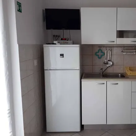 Image 6 - 51517, Croatia - Apartment for rent