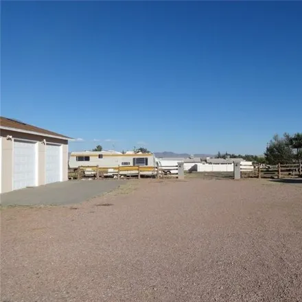 Image 4 - 4200 N Stardust Rd, Kingman, Arizona, 86409 - House for sale