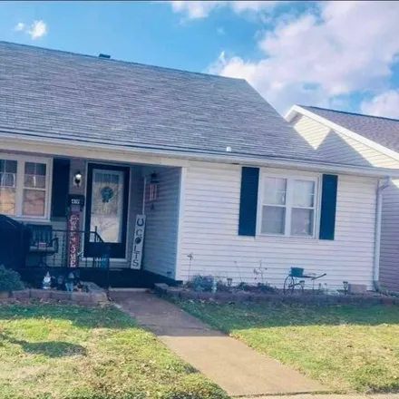 Buy this 4 bed house on 435 12th Street in Tell City, IN 47586