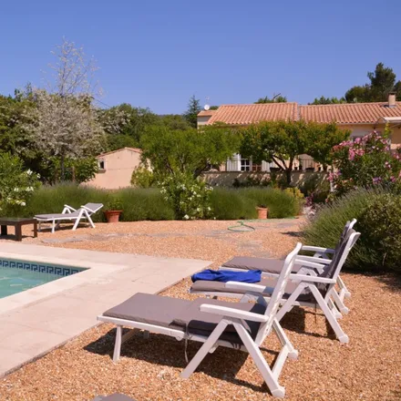 Rent this 1 bed apartment on 133 c Chemin des Cabanes in 84220 Cabrières-d'Avignon, France