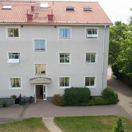 Rent this 2 bed apartment on Sankt Göransgatan 8 in 392 46 Kalmar, Sweden
