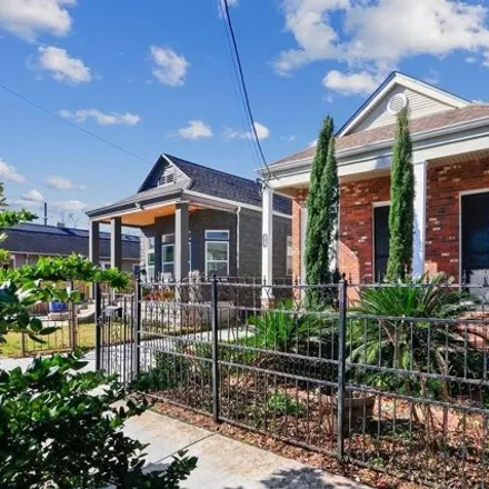 Buy this 3 bed house on 2424 Marengo Street in New Orleans, LA 70115