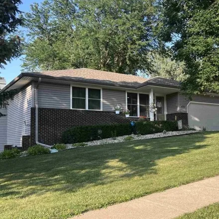 Buy this 3 bed house on 4005 Lincoln Way in Sioux City, Iowa