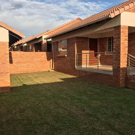 Rent this 3 bed apartment on Addo Oval in Mooikloof Ridge, Gauteng