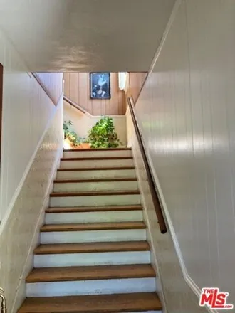 Image 4 - 1214 South Tremaine Avenue, Los Angeles, CA 90019, USA - House for sale