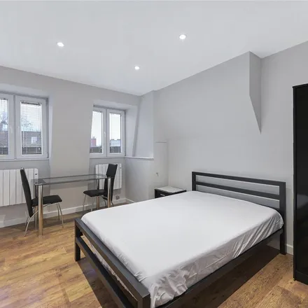 Rent this 1 bed apartment on 19 Warwick Road in London, SW5 9UL