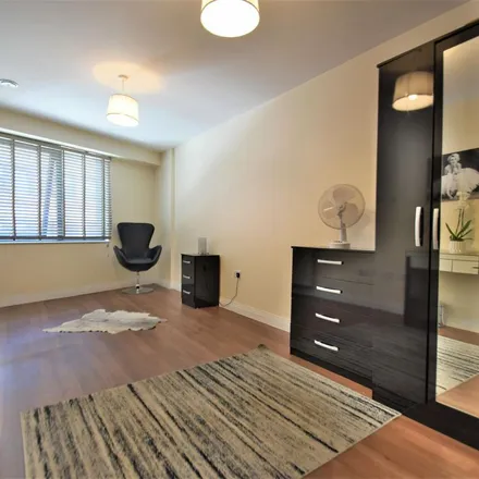 Rent this 2 bed apartment on Bentinck House in Bentinck Road, London