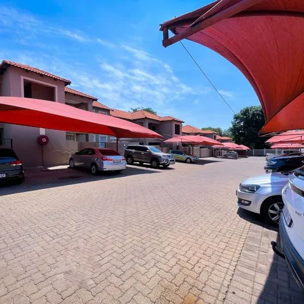 Image 4 - Plettenberg Road, Crystal Park, Gauteng, 1509, South Africa - Apartment for rent