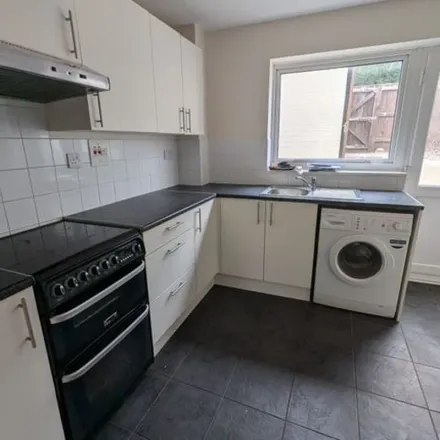 Image 2 - The Beeches, Cwmbran, NP44 3LL, United Kingdom - Townhouse for rent