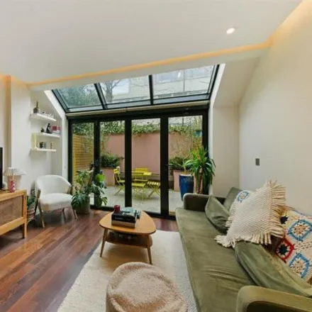 Image 2 - 161 Prince of Wales Road, Maitland Park, London, NW5 3PT, United Kingdom - Apartment for sale