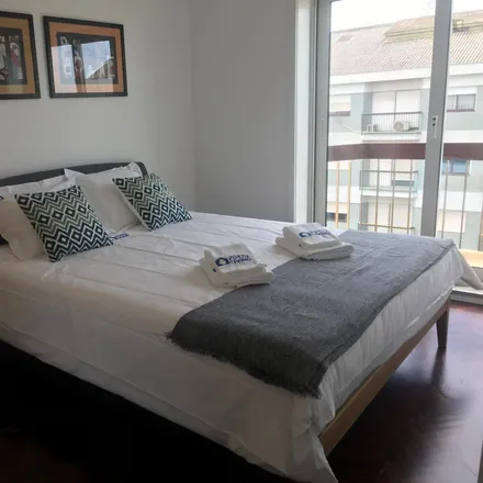 Rent this 3 bed apartment on Avenida da Boavista 992 in 4100-112 Porto, Portugal