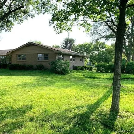 Image 2 - Hickory Manor Drive, Owosso Charter Township, MI 48867, USA - House for sale