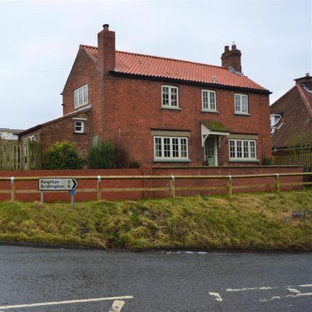 Rent this 3 bed house on Castle Hill in Hunmanby, YO14 0JU