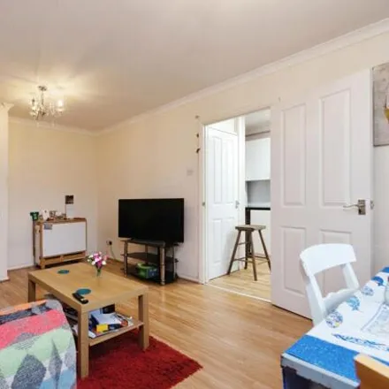 Image 5 - Beauclere House, 49A Cavendish Road, London, SM2 5EX, United Kingdom - Apartment for sale