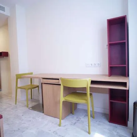 Rent this 1 bed apartment on Asepeyo in Calle Leonardo da Vinci, 41092 Seville