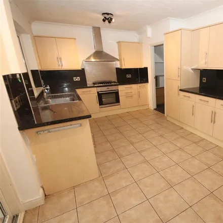 Image 4 - Morgan Drive, Worcester Park Estate, United Kingdom - House for rent