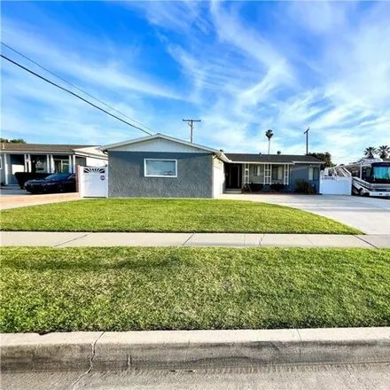 Rent this 3 bed house on 1600 West Woodcrest Avenue in Fullerton, CA 92833
