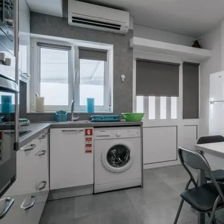 Rent this 2 bed apartment on Rua do Bonjardim 862 in 862B, 4000-120 Porto