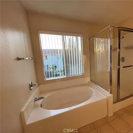 Image 7 - 17 Freedom Place, Irvine, CA 92602, USA - House for sale