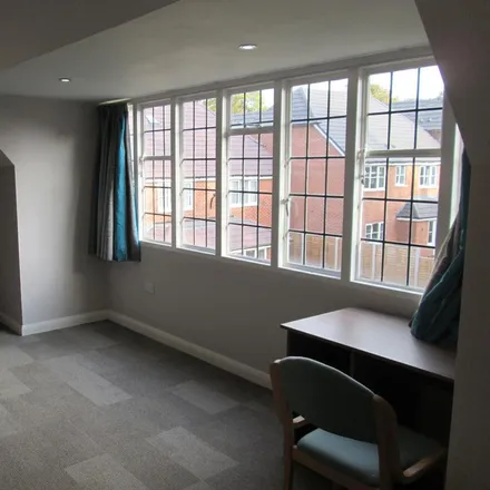 Rent this 1 bed room on 83 Weoley Park Road in Selly Oak, B29 6QZ