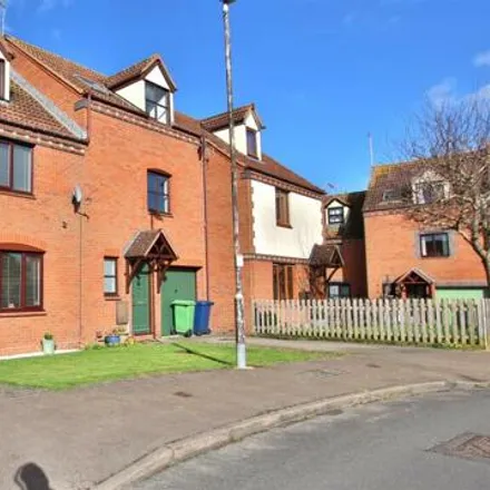 Buy this 3 bed house on Mowbray Avenue in Tewkesbury, GL20 5FA