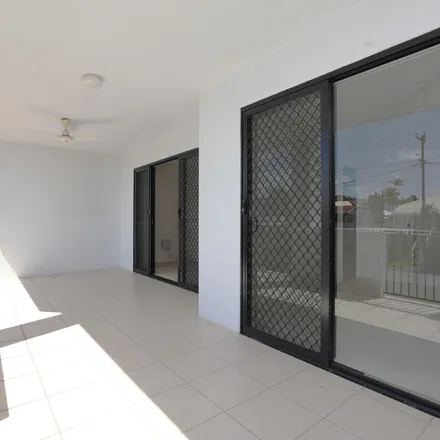 Image 2 - Pembroke Street, Parramatta Park QLD 4870, Australia - Apartment for rent