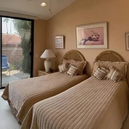 Image 7 - 399 West Dominguez Road, Palm Springs, CA 92262, USA - Apartment for rent