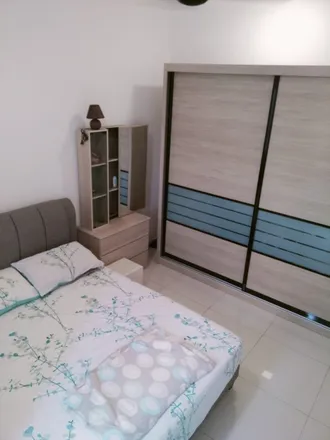 Rent this 3 bed apartment on Sapura Secured Technologies in Jalan 26/26, Setiawangsa
