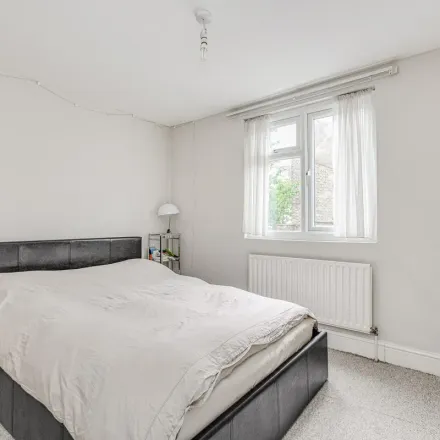 Rent this 2 bed apartment on Fulham Road in Fulham Palace Road, London