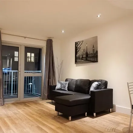 Image 4 - Austen House, Station View, Guildford, GU1 4AX, United Kingdom - Apartment for rent