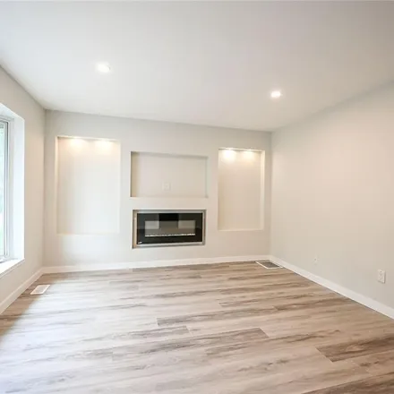 Image 1 - 45 Mahony Avenue, Hamilton, ON L8H 5X9, Canada - Apartment for rent