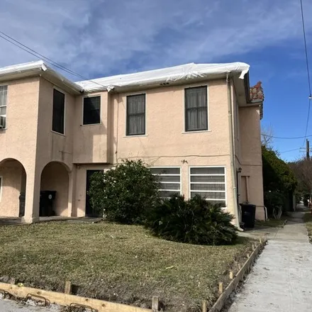 Buy this 4 bed house on 15 Trianon Plaza in New Orleans, LA 70125