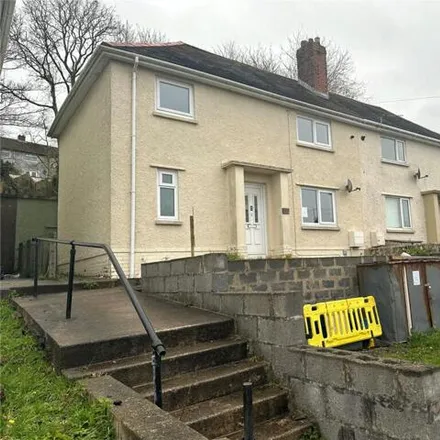Buy this 3 bed duplex on Park Hall in Carmarthen, SA31 1JG