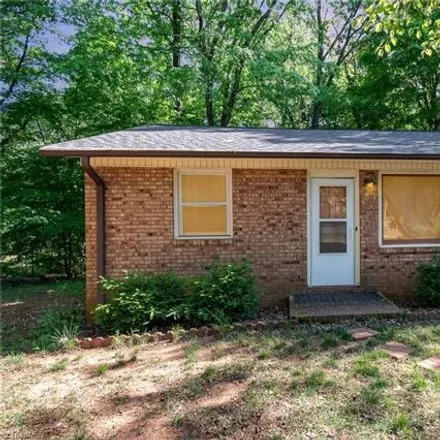 Image 1 - 516 Hartness Road, Westwood, Statesville, NC 28677, USA - House for sale