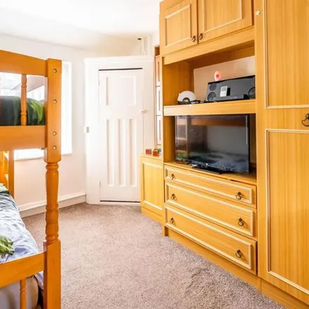 Rent this 2 bed apartment on Steers Mead in London, CR4 3JW