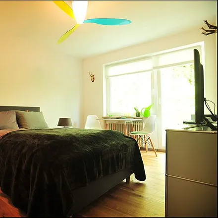 Rent this 1 bed apartment on Ebenauer Straße 20 in 80637 Munich, Germany
