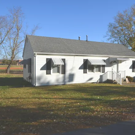 Image 2 - 205 Russell Street, Burgin, Mercer County, KY 40330, USA - House for sale