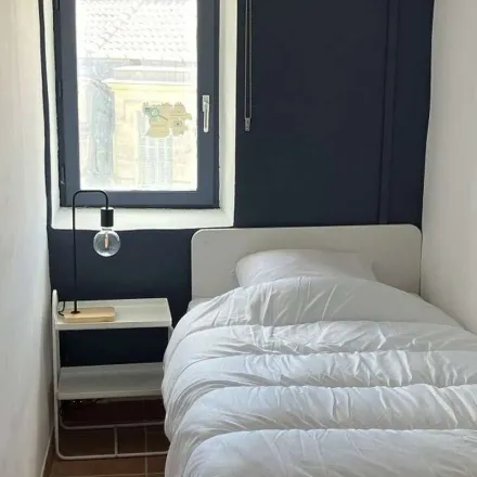 Image 3 - Place Gabriel Péri, 34500 Béziers, France - Apartment for rent