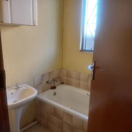 Image 9 - BP, Sagewood Street, Protea Glen, Soweto, 1861, South Africa - Apartment for rent