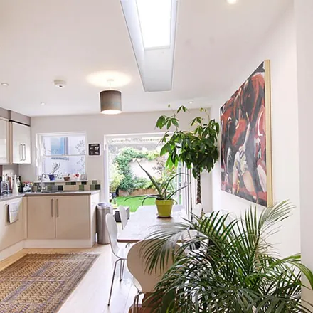 Rent this 2 bed townhouse on Maltby Street in Abbey Street, London