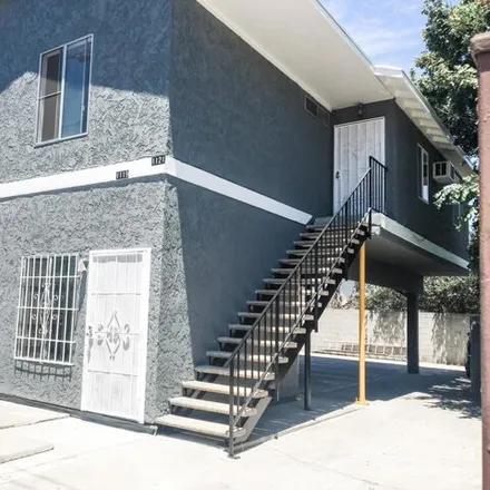 Rent this 2 bed townhouse on Exposition & Catalina in Exposition Boulevard, Los Angeles