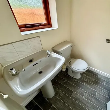 Image 9 - Swallowfields, Middlesbrough, TS8 0UH, United Kingdom - Duplex for rent