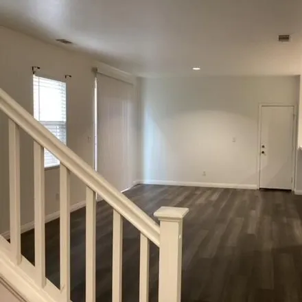 Image 3 - 38223 Lone Tree Court, Palmdale, CA 93550, USA - Apartment for rent