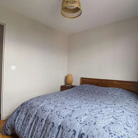 Rent this 3 bed apartment on Seyssinet Pariset - Hôtel de Ville in Place André Balme, 38170 Seyssinet-Pariset