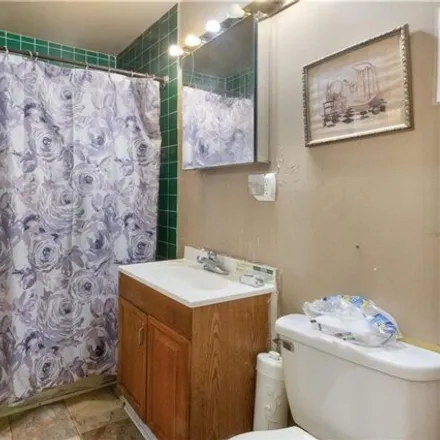 Image 7 - 1615 Deslonde St, New Orleans, Louisiana, 70117 - House for sale