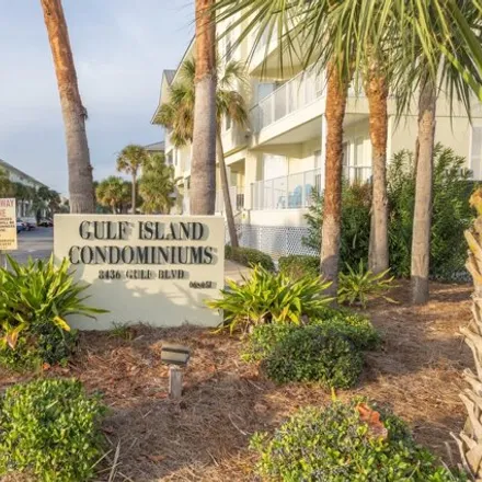 Buy this 3 bed condo on 1442 Paradise Point Drive in Navarre, FL 32566