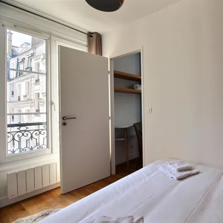 Image 2 - 35 Rue de Ponthieu, 75008 Paris, France - Apartment for rent