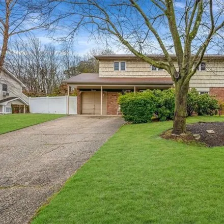 Buy this 5 bed house on 12 Amherst Lane in Commack, NY 11787