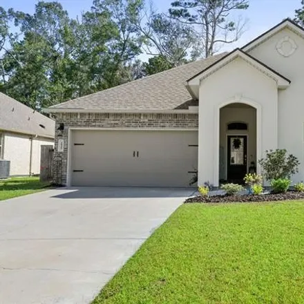 Buy this 4 bed house on 599 East Hickory Street in Ponchatoula, LA 70454